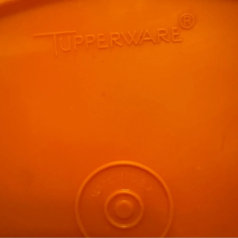 Vintage Tupperware Tall Servalier Canister Harvest Orange 1222-4 w/ Lid 808-32